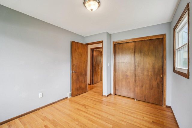 313 S University DRIVE, Waukesha, WI 53188