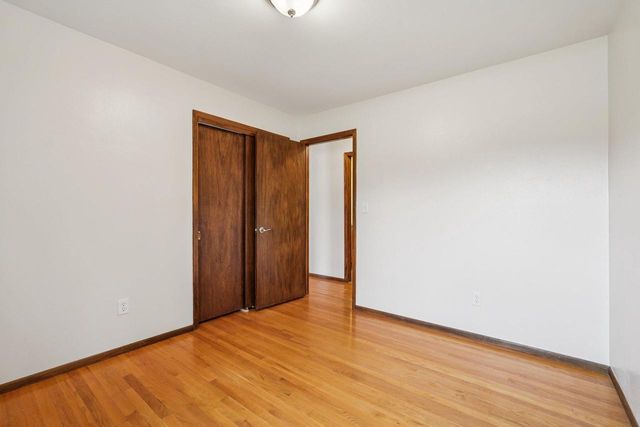 313 S University DRIVE, Waukesha, WI 53188