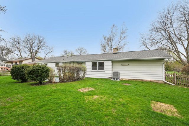 313 S University DRIVE, Waukesha, WI 53188