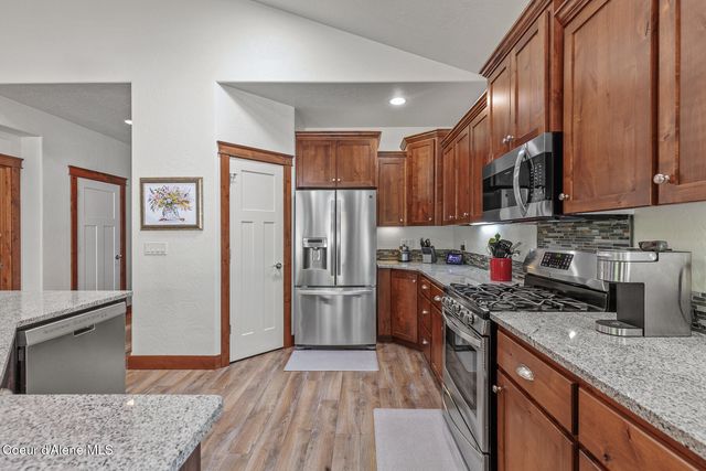 3332 W Magistrate LOOP, Hayden, ID 83835