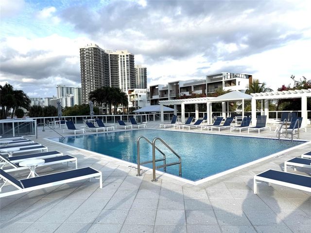 3015 N Ocean Boulevard 19E, Fort Lauderdale, FL 33308