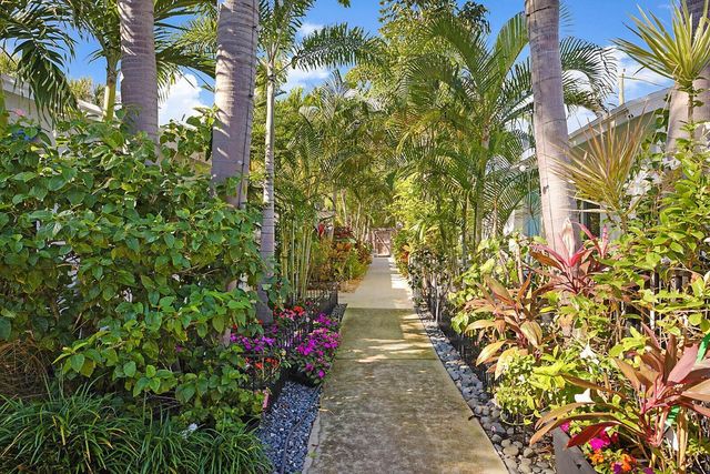 338 NE 7th Avenue A, Delray Beach, FL 33483