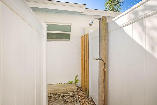 338 NE 7th Avenue A, Delray Beach, FL 33483