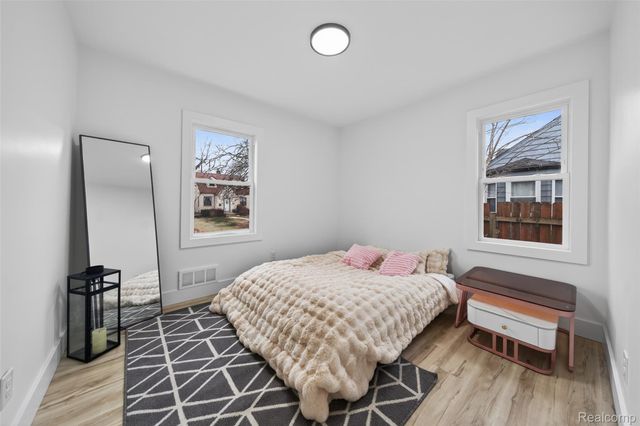 384 E Chesterfield Street, Ferndale, MI 48220