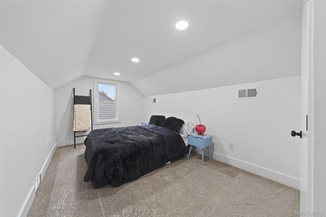 384 E Chesterfield Street, Ferndale, MI 48220