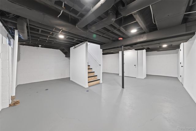 384 E Chesterfield Street, Ferndale, MI 48220