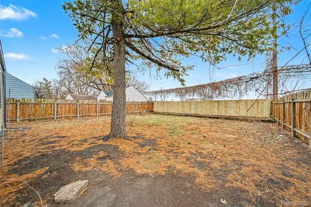 384 E Chesterfield Street, Ferndale, MI 48220