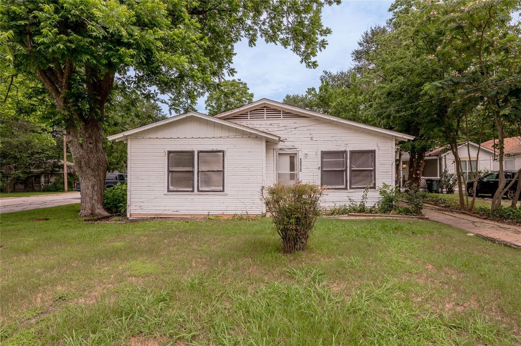 1312 16th Street, Huntsville, TX 77340