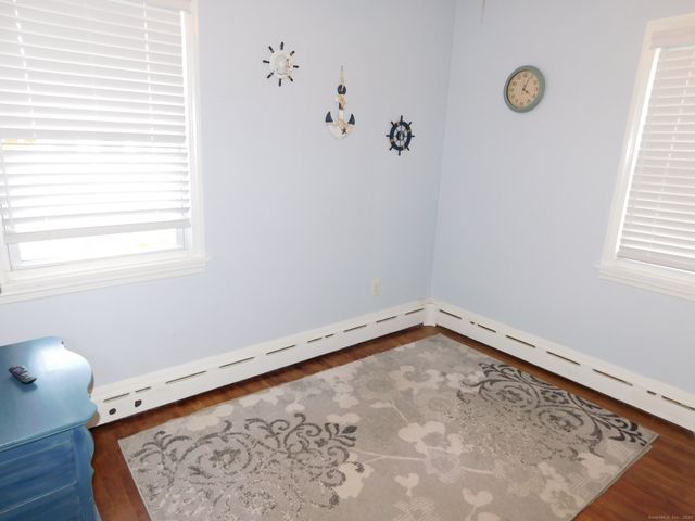 6 Anita Avenue, Waterford, CT 06385