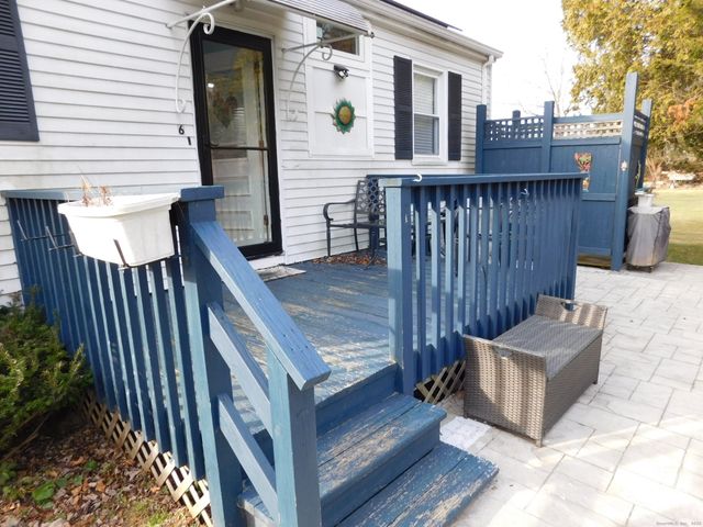 6 Anita Avenue, Waterford, CT 06385