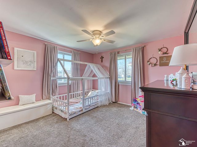 22244 Candace Drive, Rockwood, MI 48173