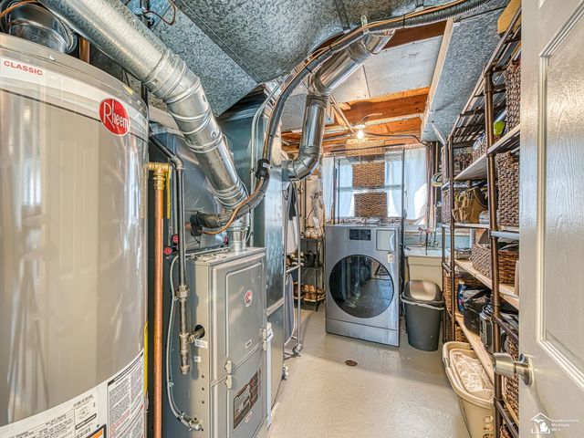 22244 Candace Drive, Rockwood, MI 48173