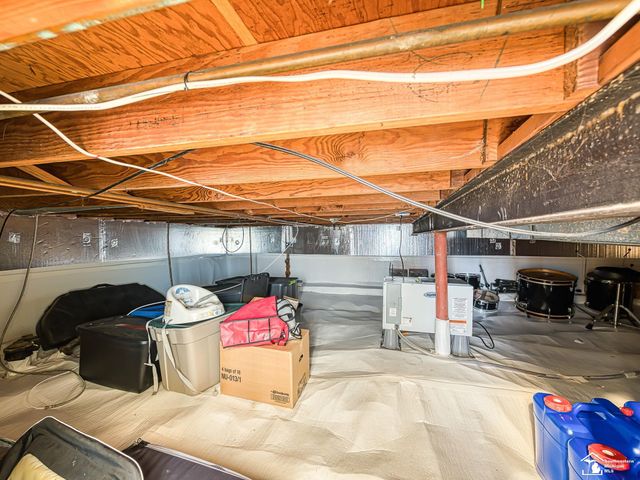 22244 Candace Drive, Rockwood, MI 48173