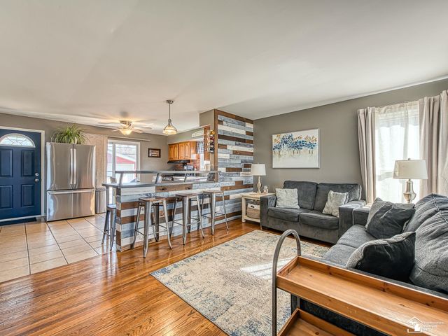 22244 Candace Drive, Rockwood, MI 48173