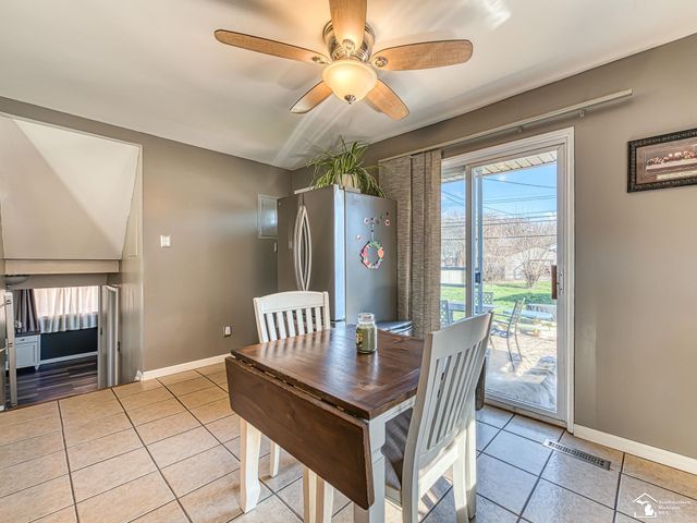 22244 Candace Drive, Rockwood, MI 48173