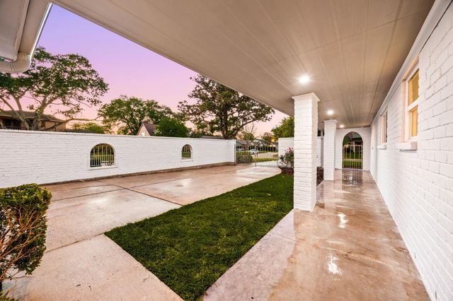 3102 Rockmoor Court, Sugar Land, TX 77478