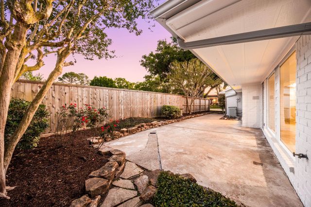 3102 Rockmoor Court, Sugar Land, TX 77478