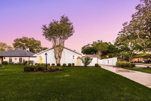 3102 Rockmoor Court, Sugar Land, TX 77478