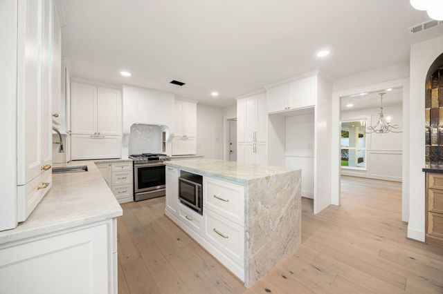 3102 Rockmoor Court, Sugar Land, TX 77478