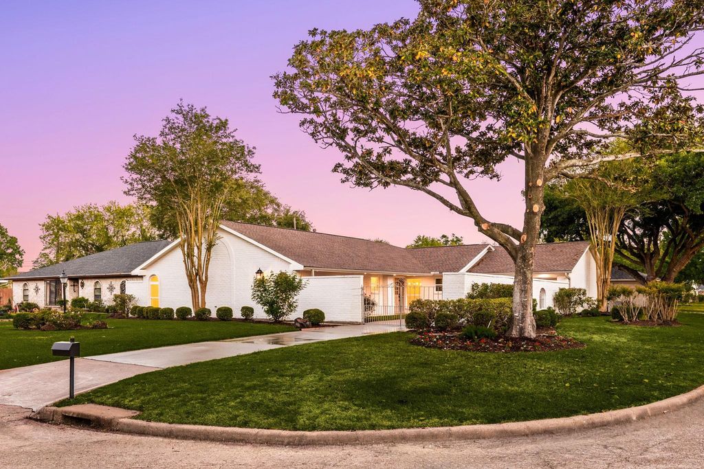 3102 Rockmoor Court, Sugar Land, TX 77478