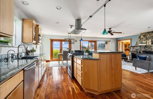 453 Race Road, Coupeville, WA 98239
