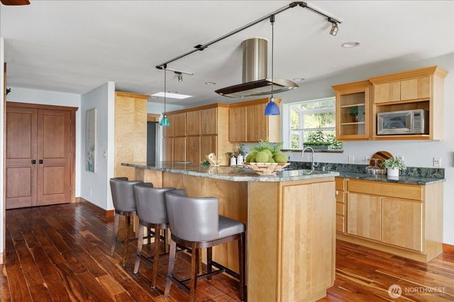 453 Race Road, Coupeville, WA 98239