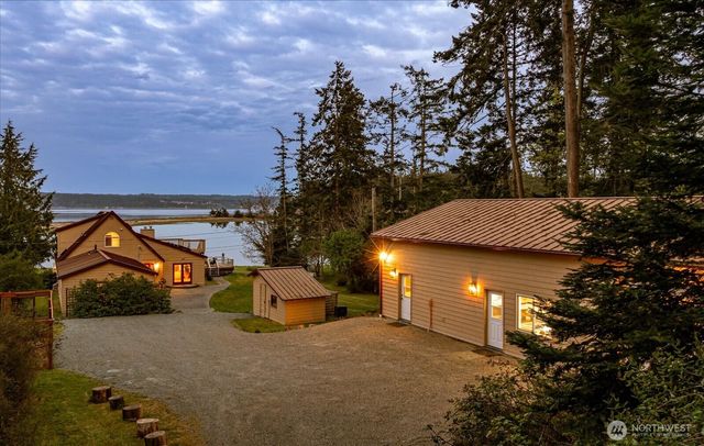 453 Race Road, Coupeville, WA 98239