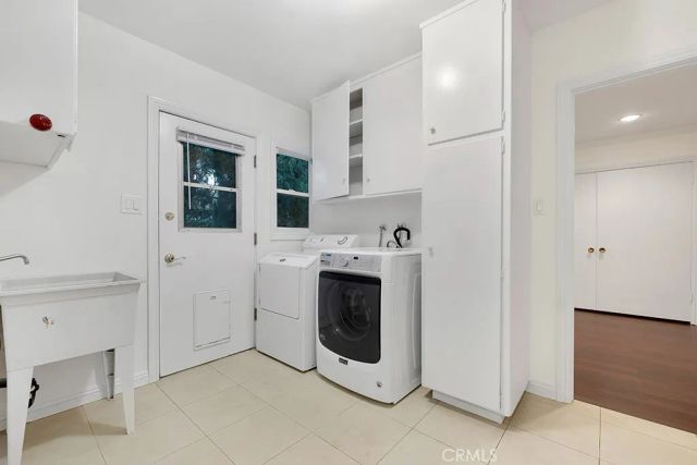 4446 Hayvenhurst Avenue, Encino, CA 91436