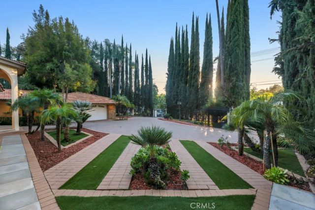 4446 Hayvenhurst Avenue, Encino, CA 91436