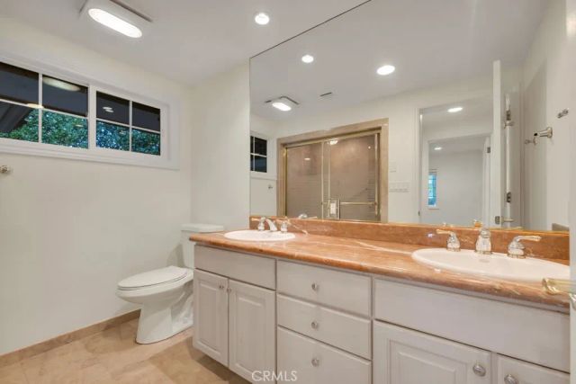 4446 Hayvenhurst Avenue, Encino, CA 91436