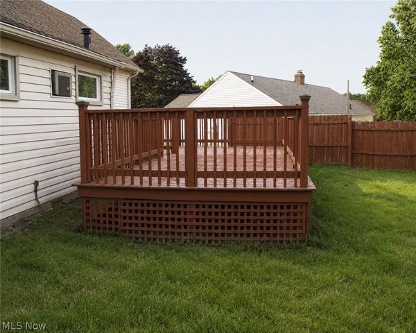 173 Brush Road, Richmond Heights, OH 44143