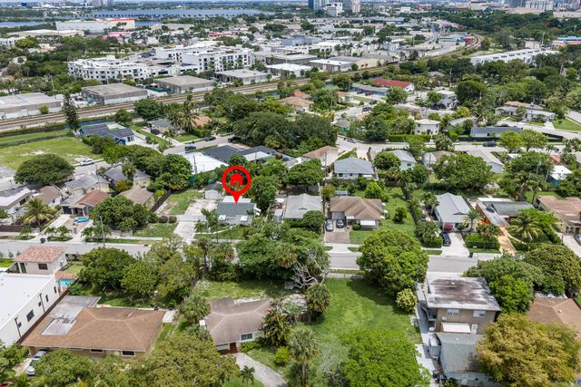 1007 Charles Street, West Palm Beach, FL 33401