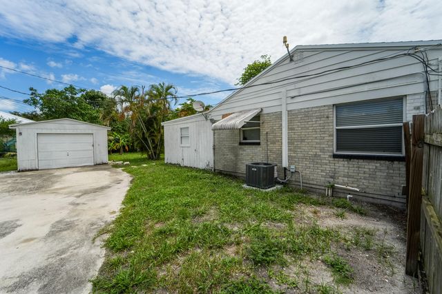1007 Charles Street, West Palm Beach, FL 33401