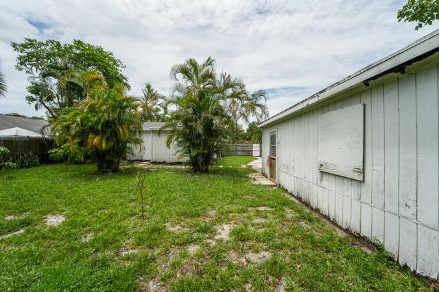 1007 Charles Street, West Palm Beach, FL 33401