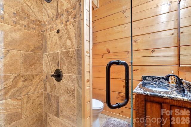 34 Waterfall Drive, Marion, NC 28752