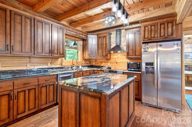 34 Waterfall Drive, Marion, NC 28752