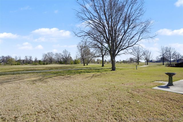 30555 E 65th Street S, Broken Arrow, OK 74014