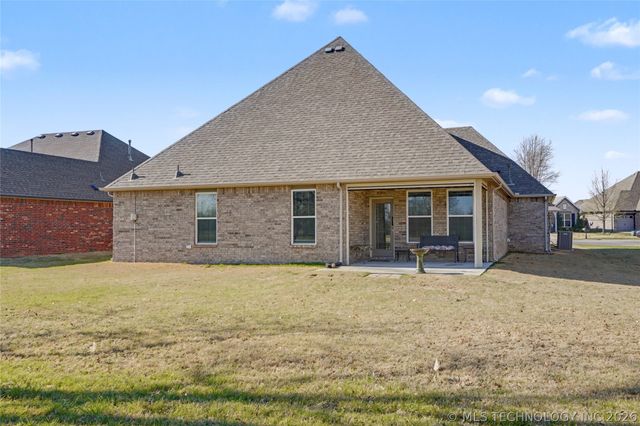 30555 E 65th Street S, Broken Arrow, OK 74014