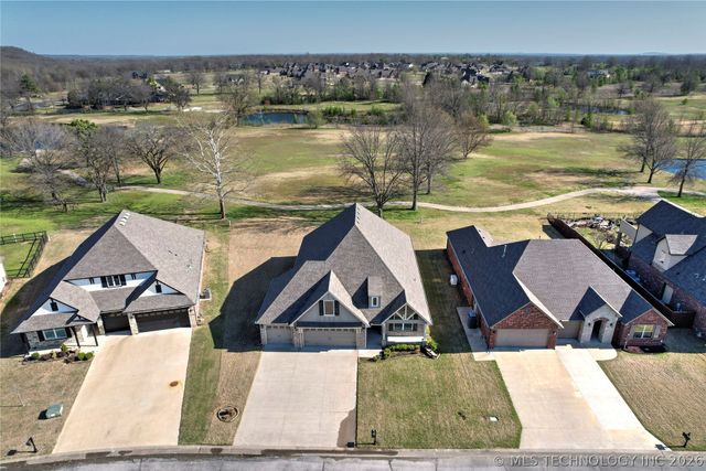 30555 E 65th Street S, Broken Arrow, OK 74014
