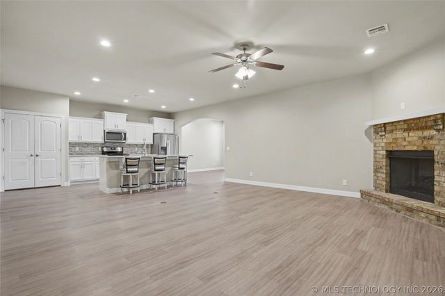 30555 E 65th Street S, Broken Arrow, OK 74014