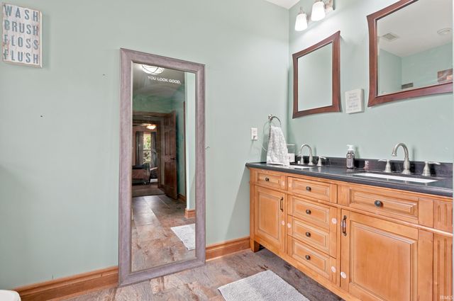 4176 E 400 Road, Huntington, IN 46750