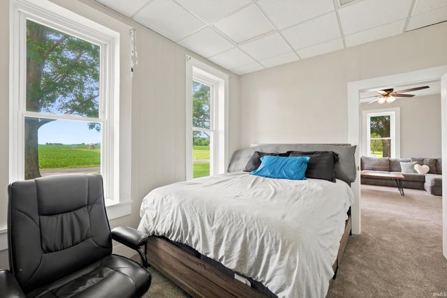 4176 E 400 Road, Huntington, IN 46750