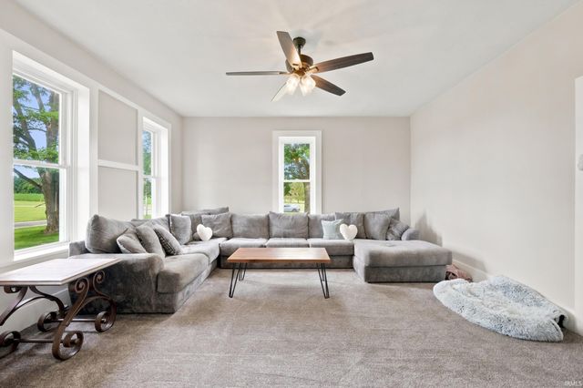 4176 E 400 Road, Huntington, IN 46750