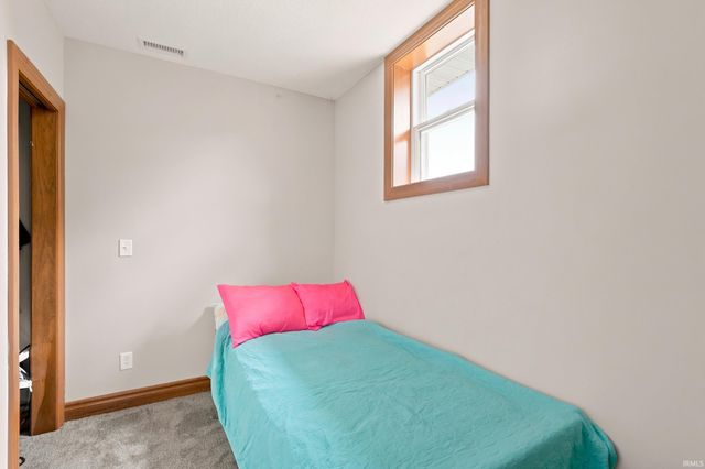 4176 E 400 Road, Huntington, IN 46750