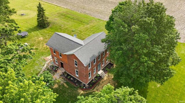 4176 E 400 Road, Huntington, IN 46750