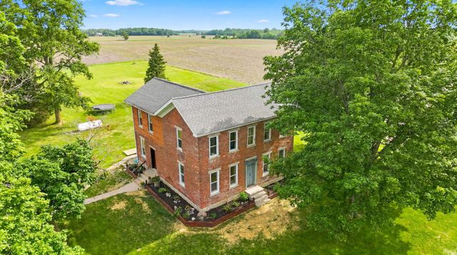 4176 E 400 Road, Huntington, IN 46750