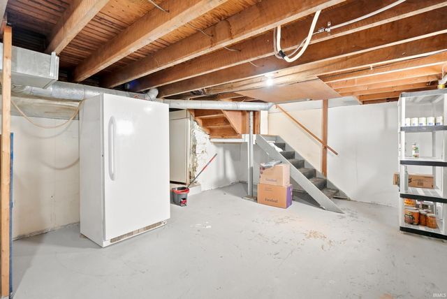 4176 E 400 Road, Huntington, IN 46750