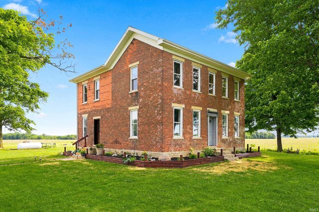 4176 E 400 Road, Huntington, IN 46750