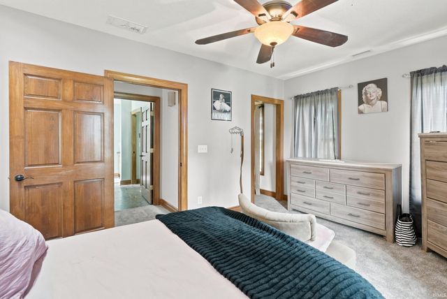 4176 E 400 Road, Huntington, IN 46750