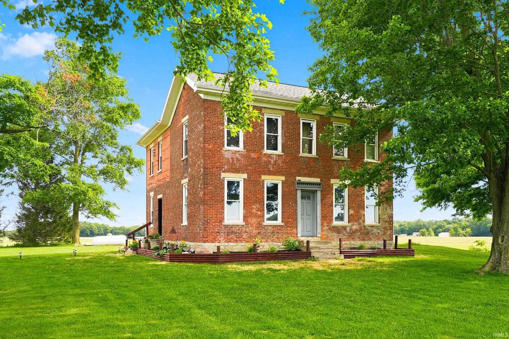 4176 E 400 Road, Huntington, IN 46750
